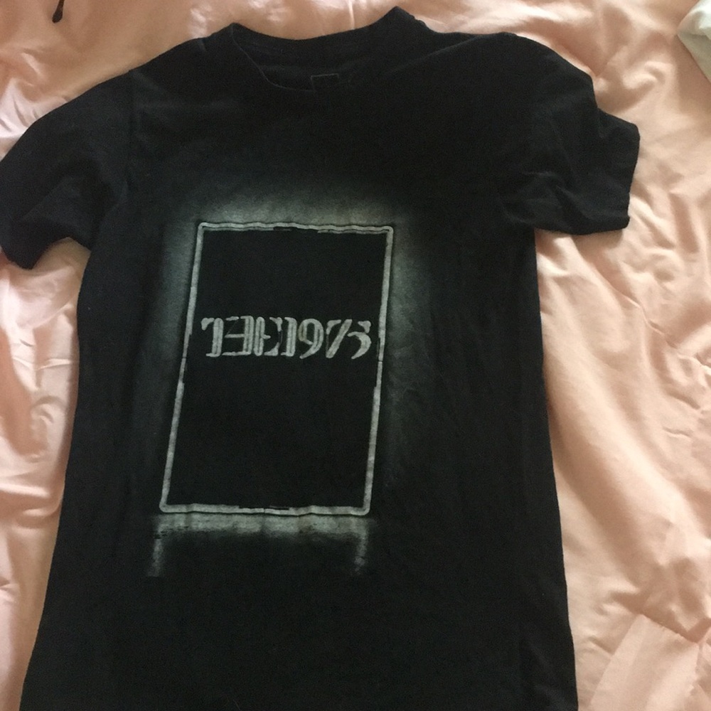 The 1975 tour shirt
